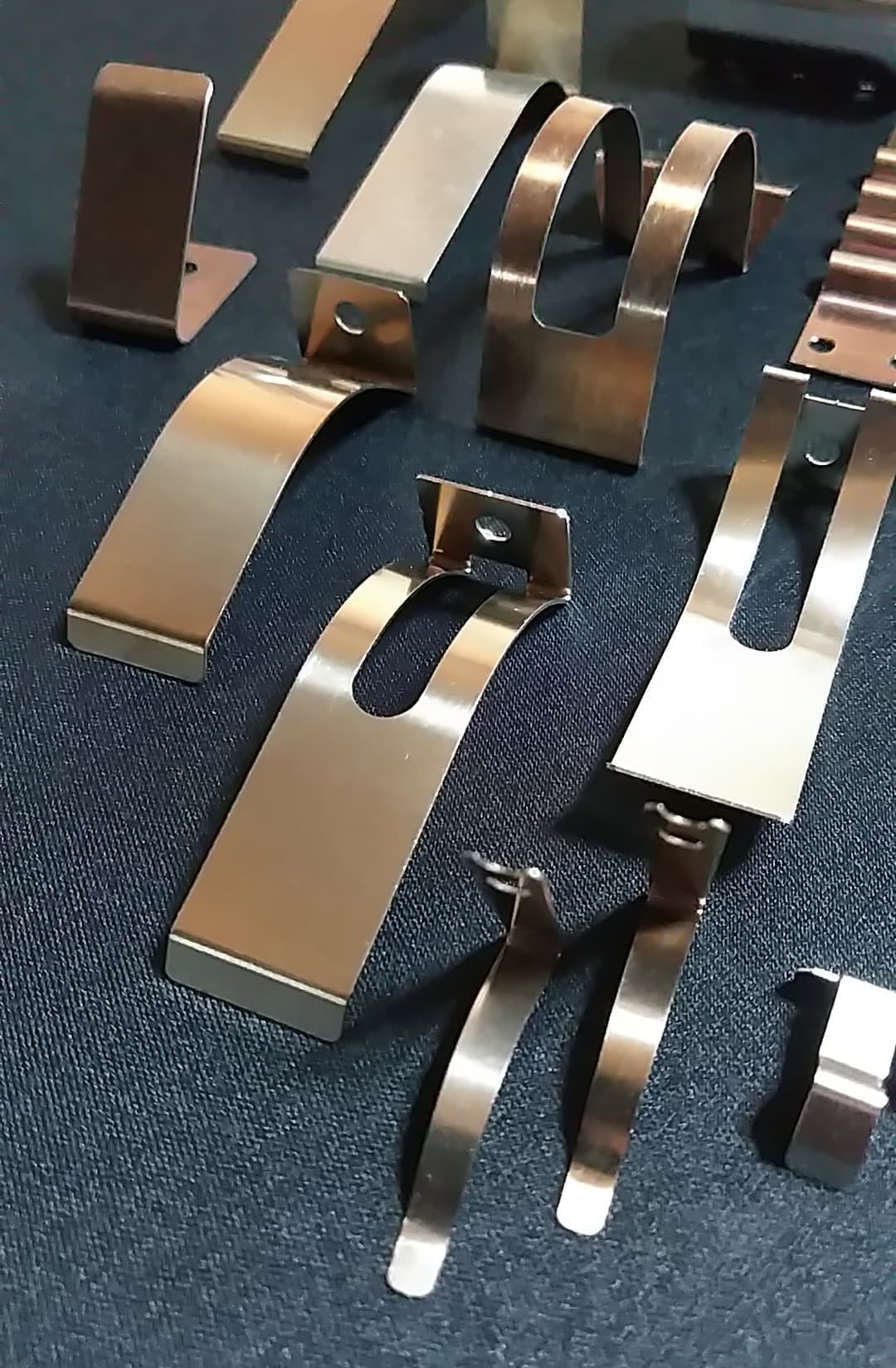 関西 近畿 大阪 板バネ